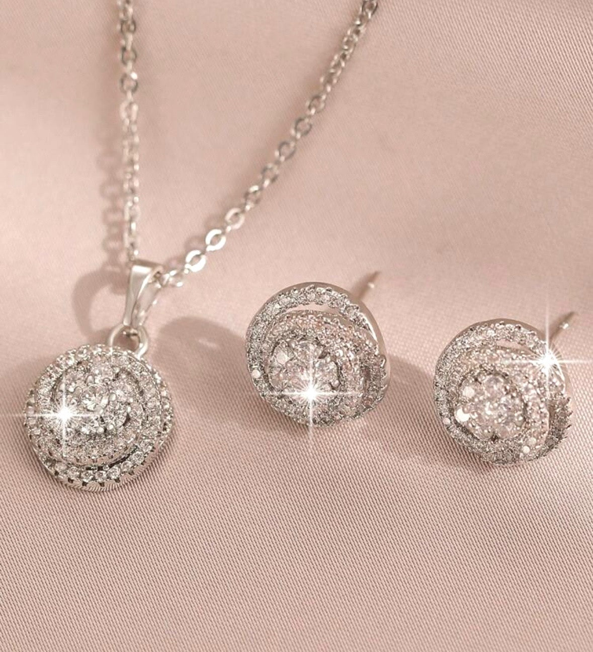 3pcs Classic Flower Necklace Earring Set