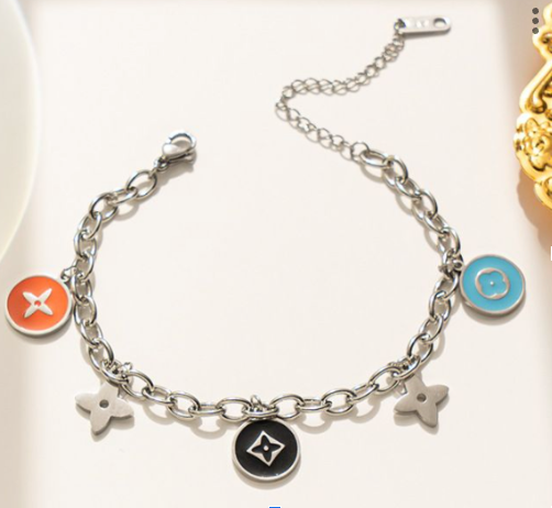 Multilayer Grass Pendant Bracelet Silver